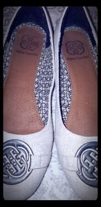 Daisy Fuentes Cream Linen flats